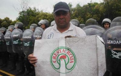 Represión a trabajadores de Cresta Roja